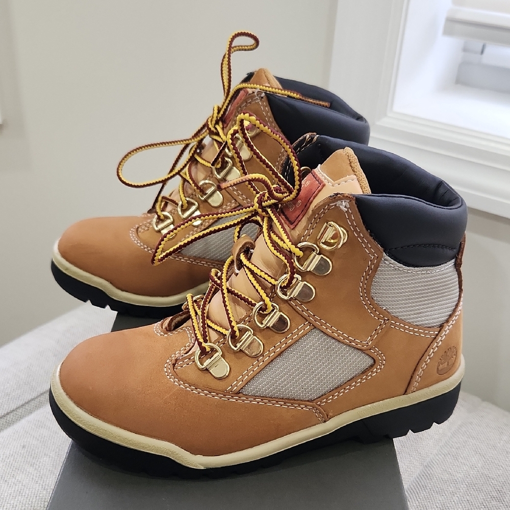 Timberland Field Tan Boots Durable Outdoor Footwear